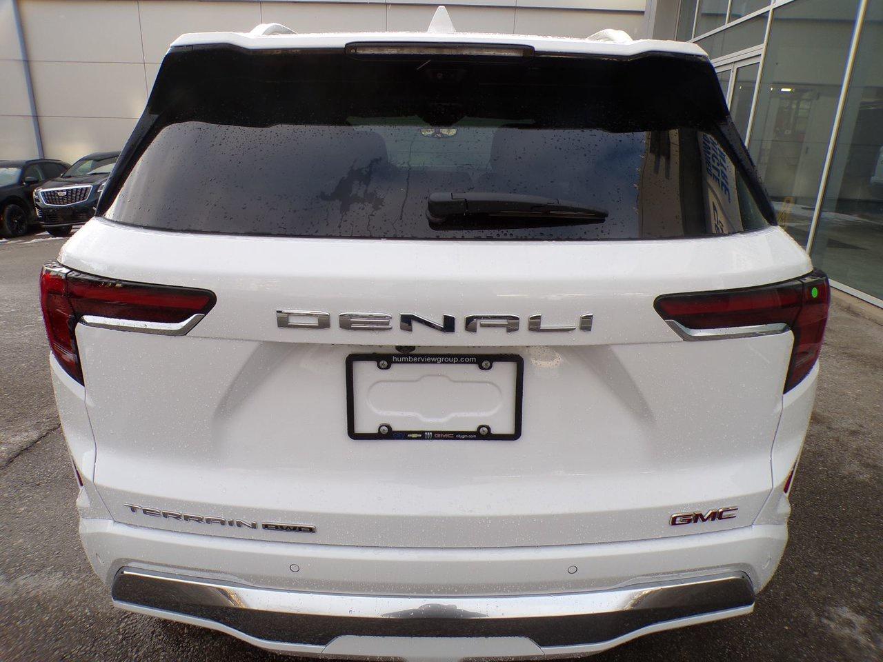 2026 GMC Terrain Denali Photo4