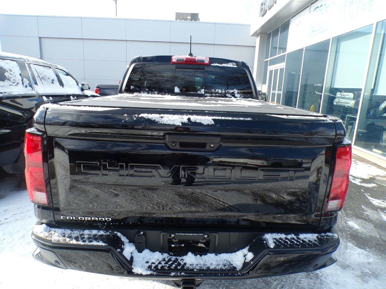 2024 Chevrolet Colorado Crew Cab Short Box 4-Wheel Drive Z71 Photo