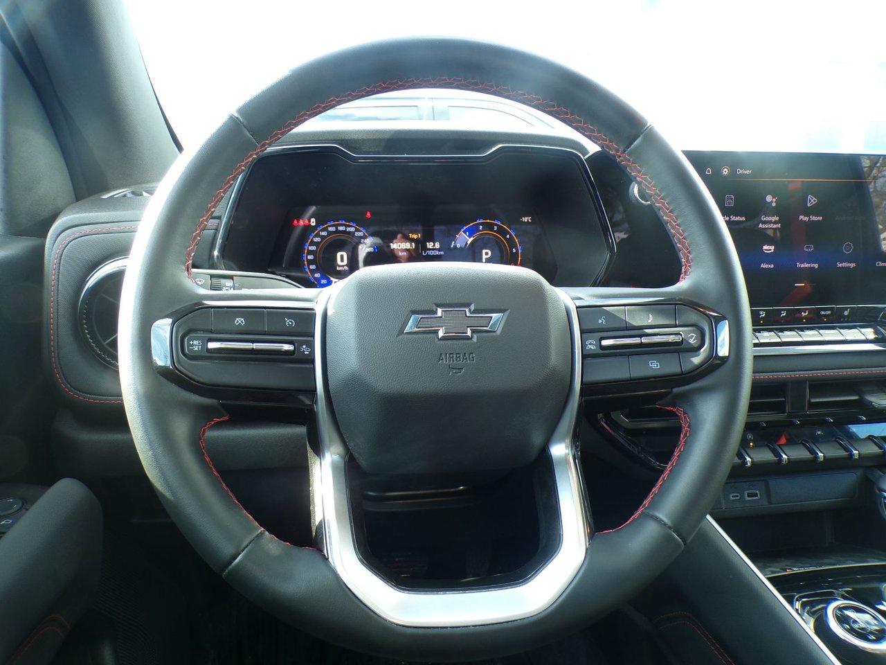 2024 Chevrolet Colorado Crew Cab Short Box 4-Wheel Drive Z71 Photo