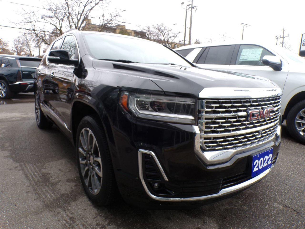 2022 GMC Acadia AWD DENALI Photo2
