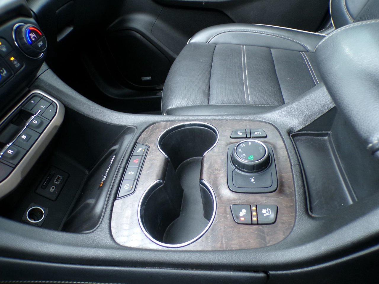 2022 GMC Acadia AWD DENALI Photo