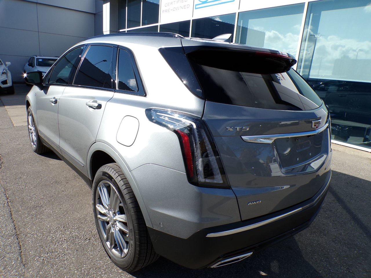2025 Cadillac XT5 Sport Photo