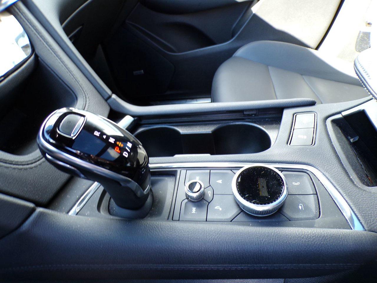 2025 Cadillac XT5 Sport Photo