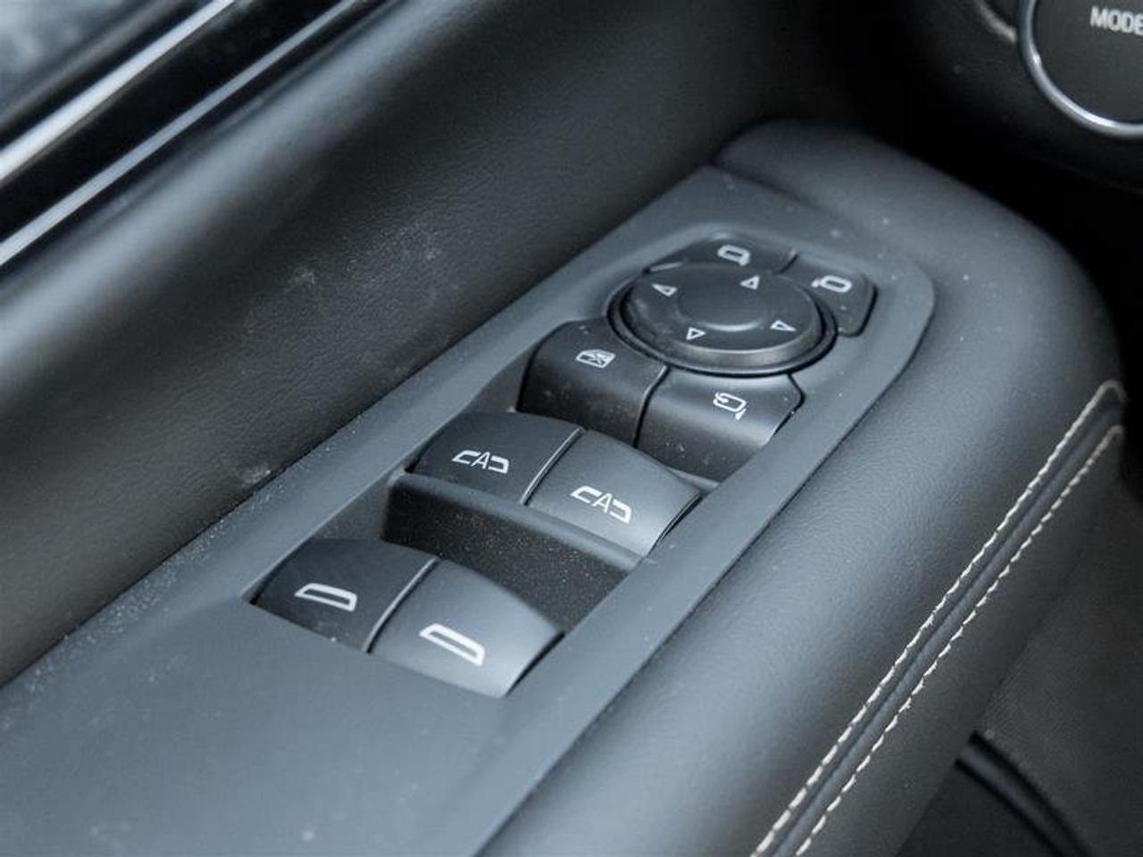 2026 GMC Yukon XL Elevation Photo