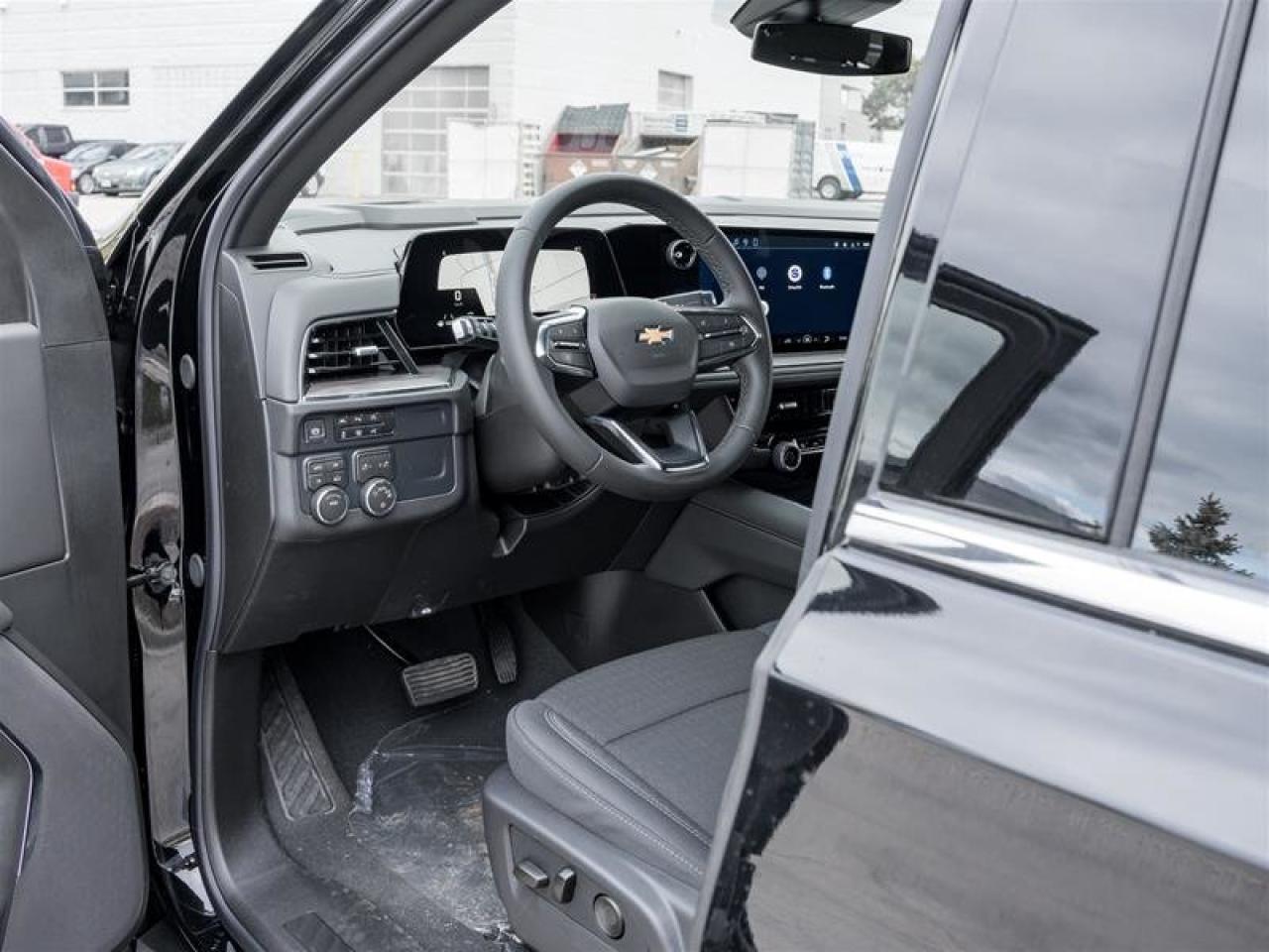 2026 Chevrolet Suburban LS Photo