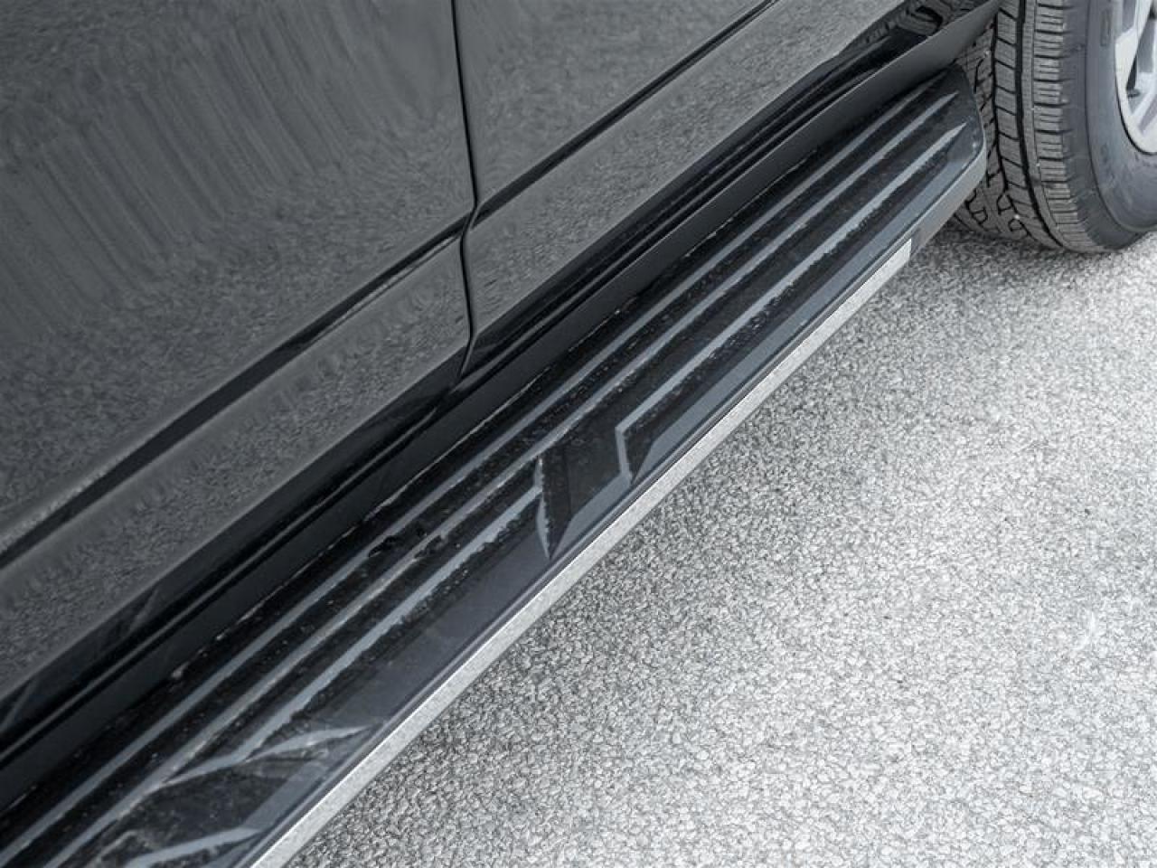 2026 Chevrolet Suburban LS Photo