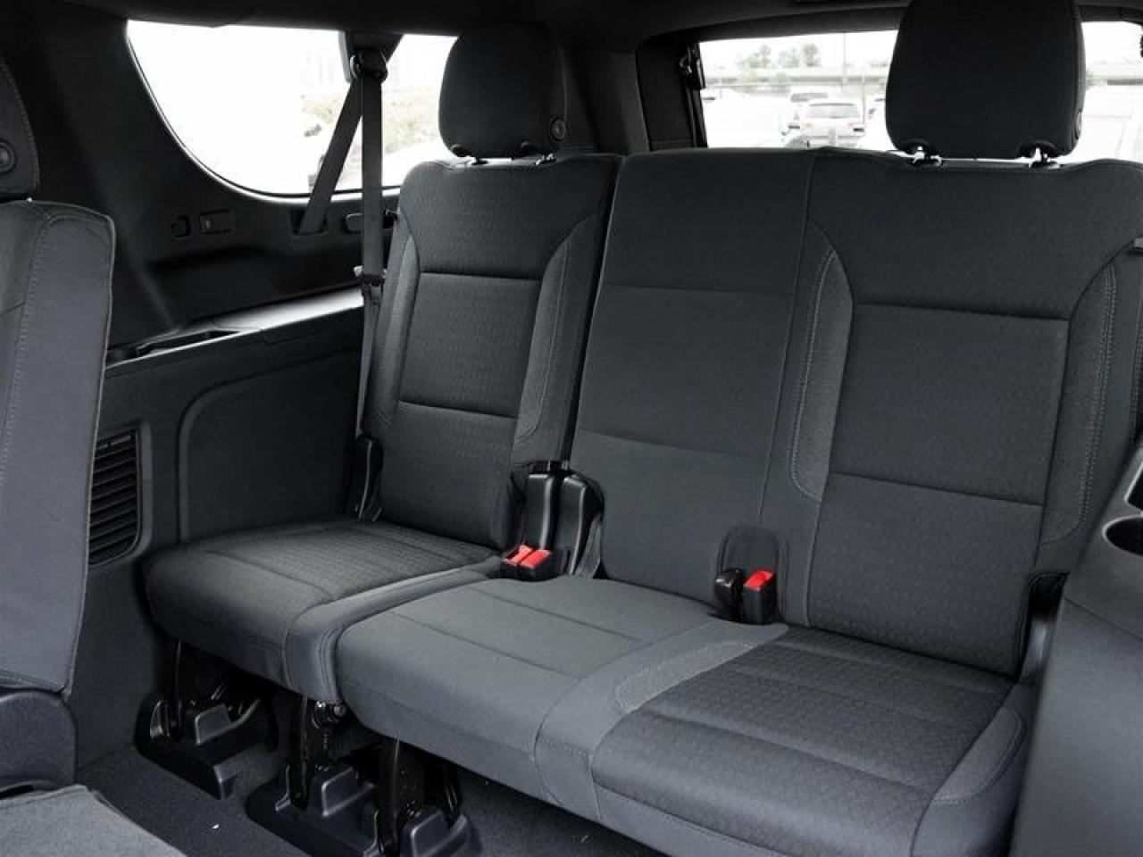 2026 Chevrolet Suburban LS Photo