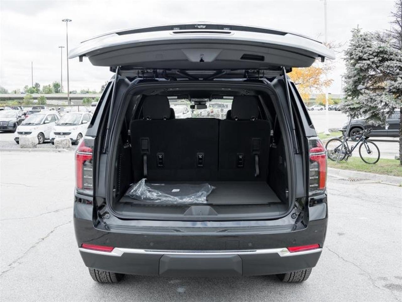 2026 Chevrolet Suburban LS Photo