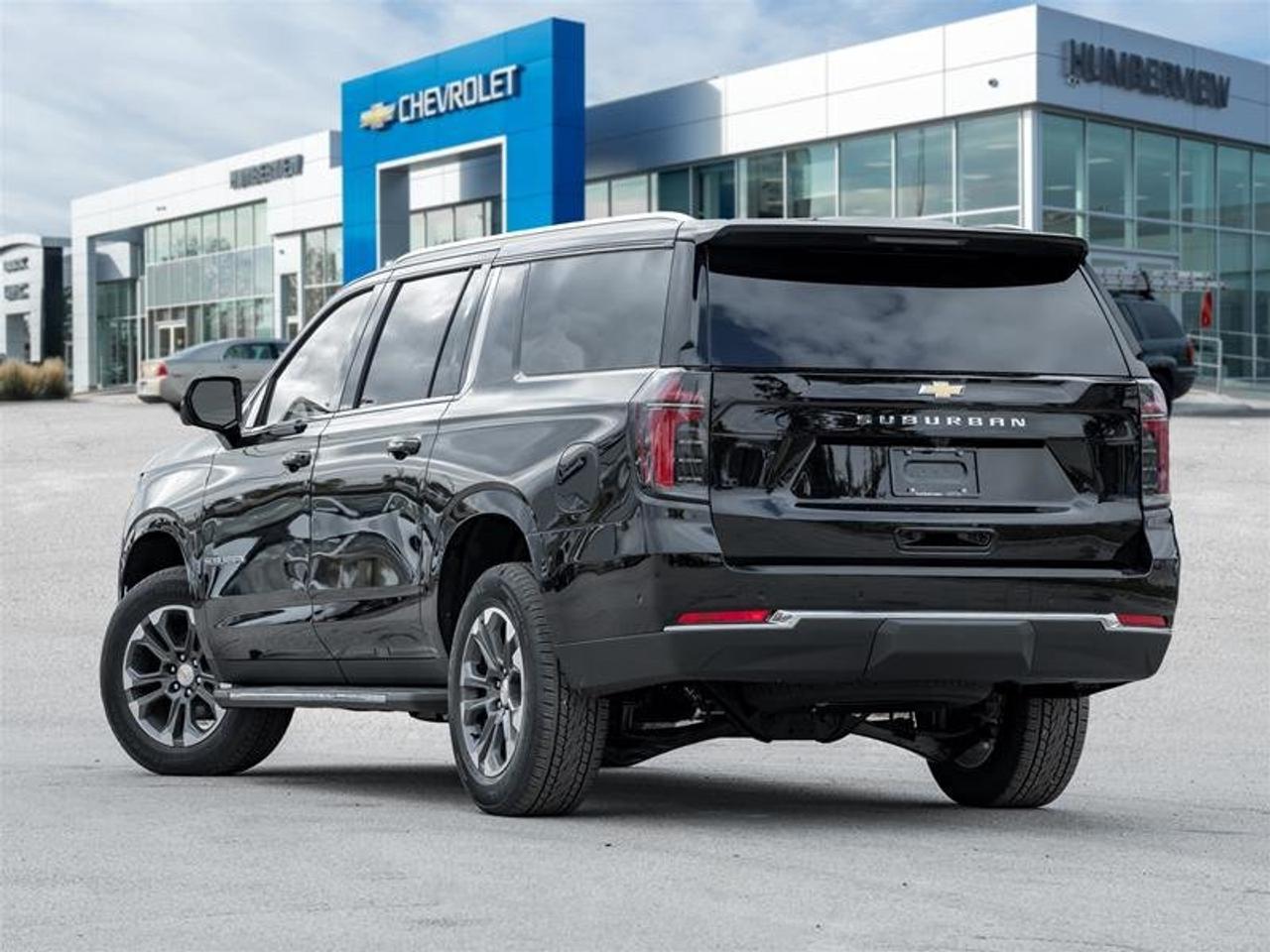 2026 Chevrolet Suburban LS Photo4