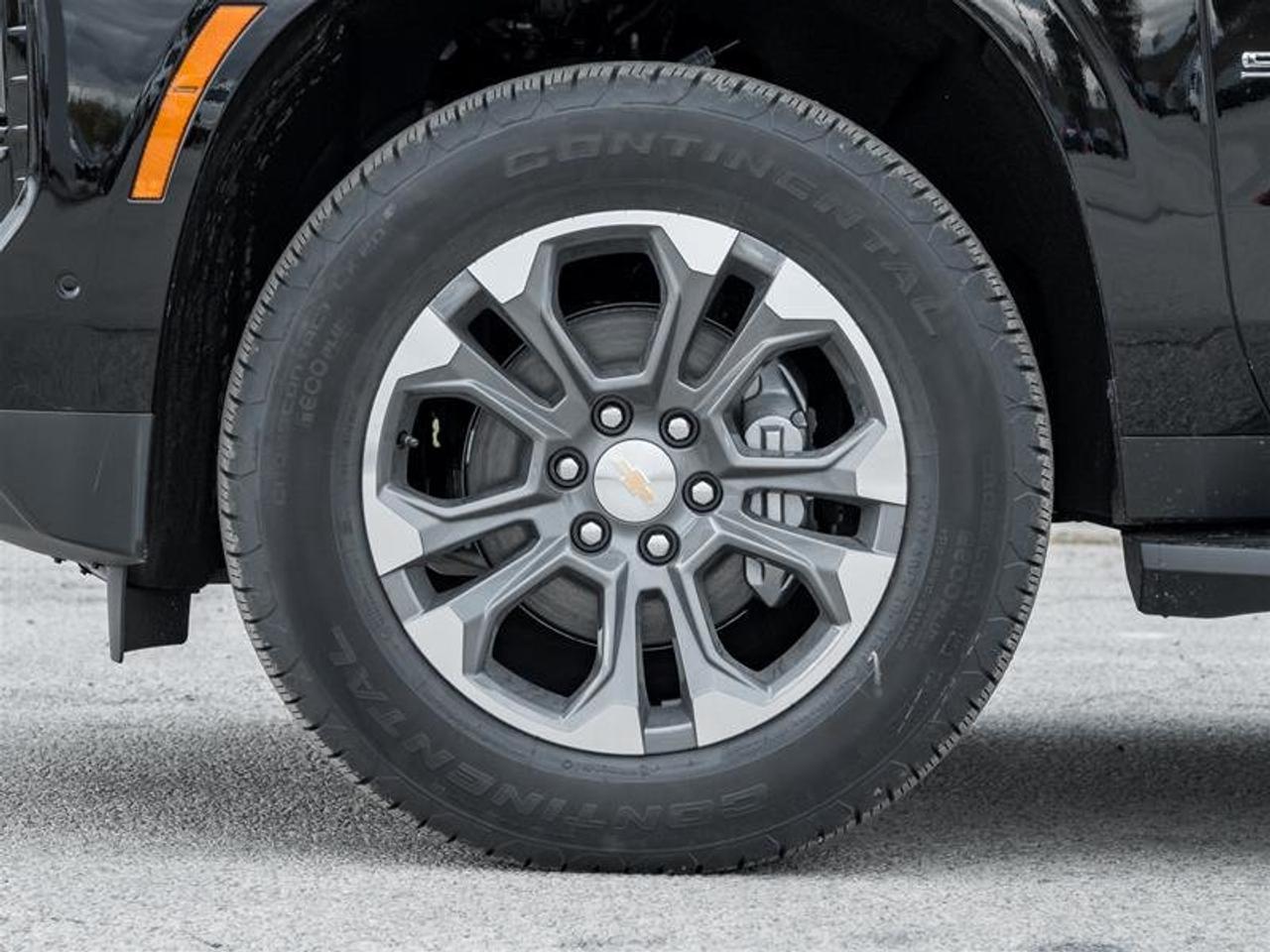 2026 Chevrolet Suburban LS Photo