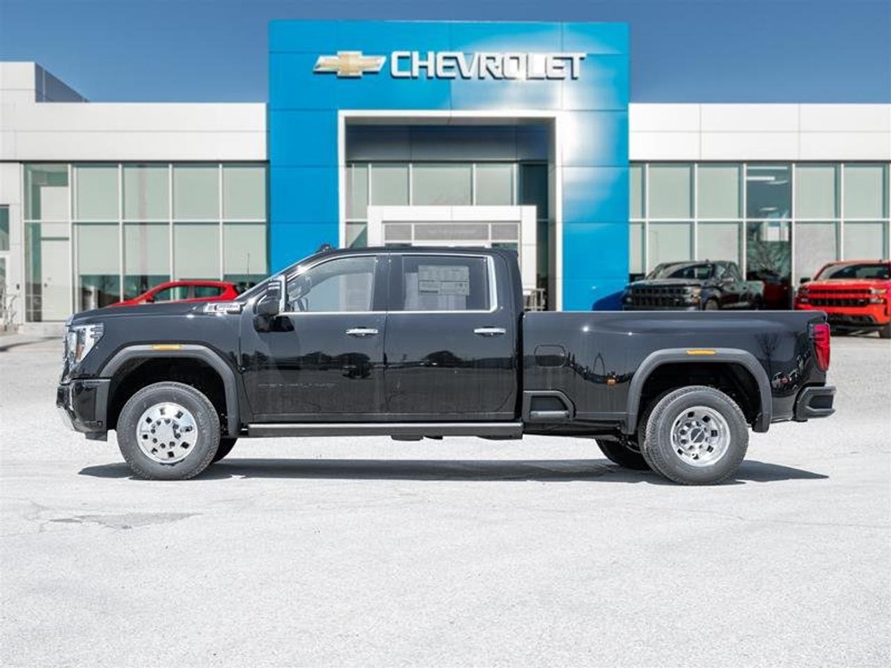 2026 GMC Sierra 3500HD 4WD Crew Cab Long Box Denali Photo