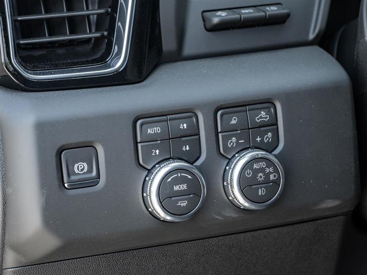 2026 GMC Sierra 3500HD 4WD Crew Cab Long Box Denali Photo