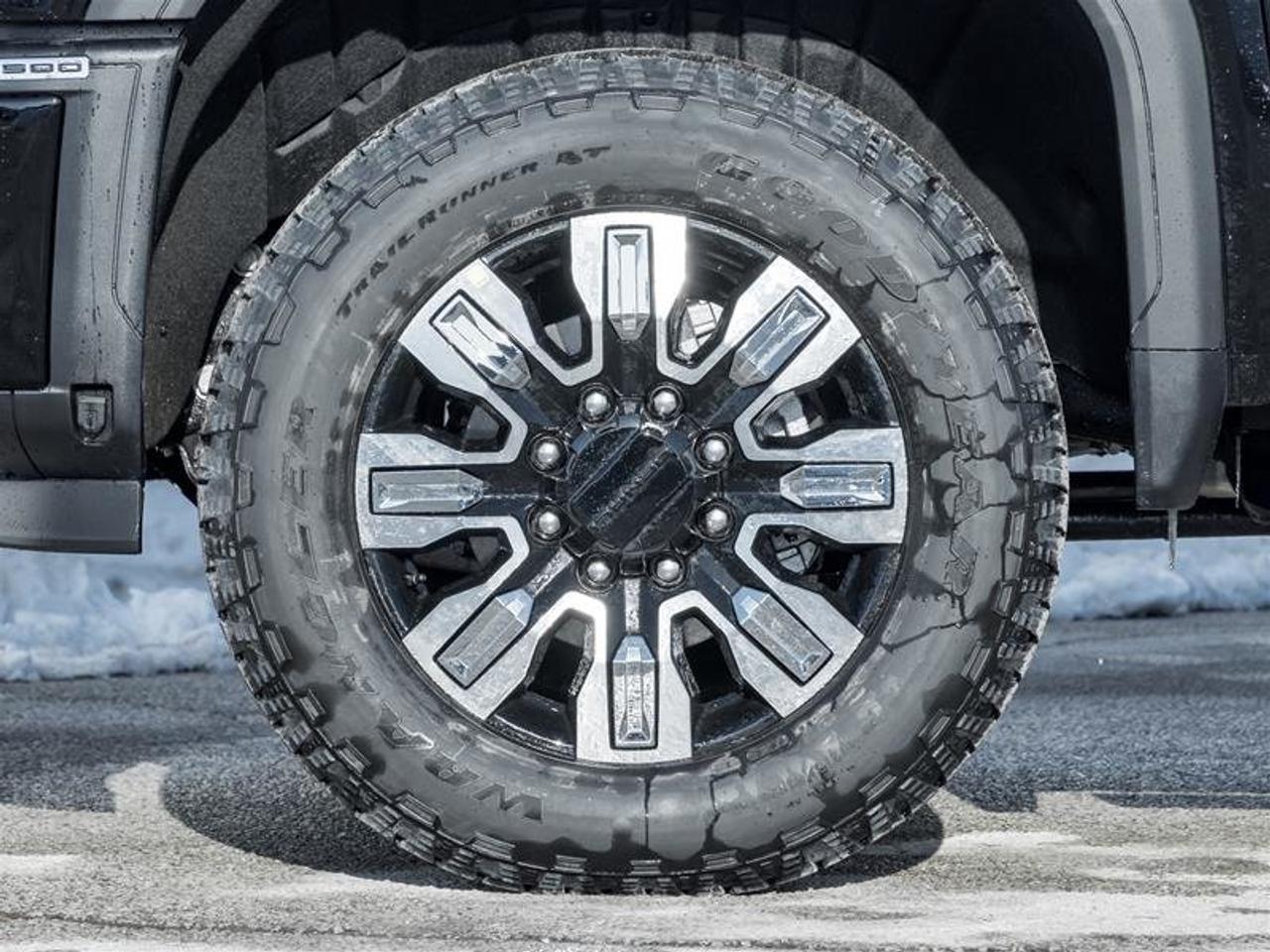 2026 GMC Sierra 2500 HD DENALI Photo