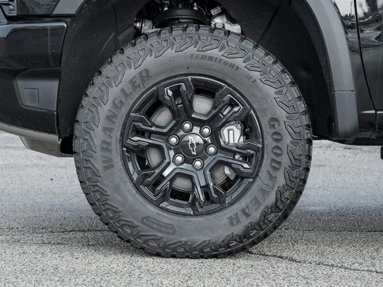 2026 Chevrolet Silverado 1500 ZR2 Photo