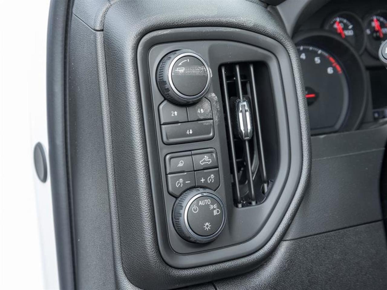 2026 Chevrolet Silverado 2500 HD CUSTOM Photo