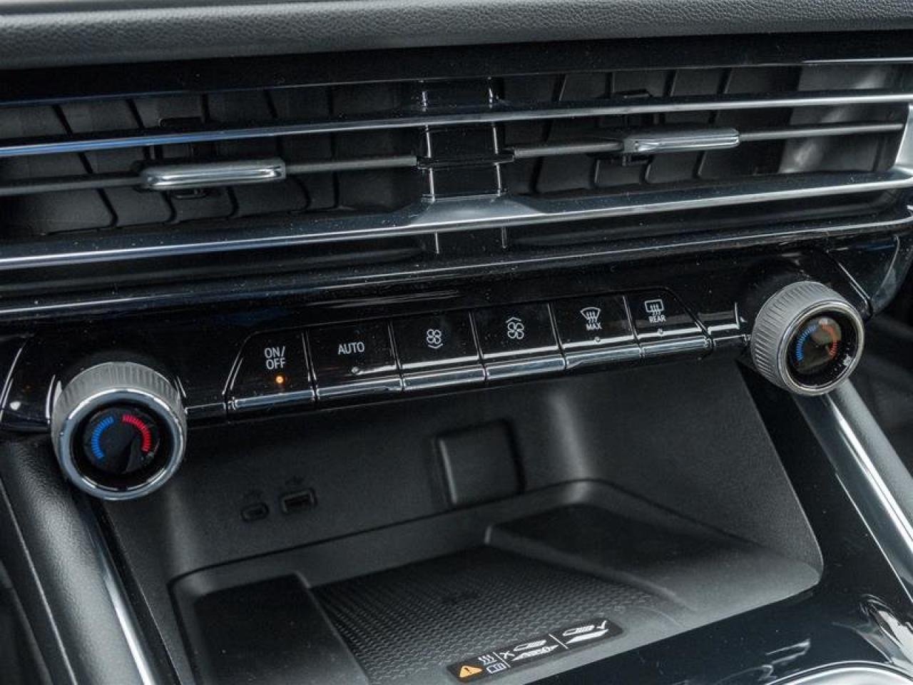 2026 Chevrolet Traverse LT Photo