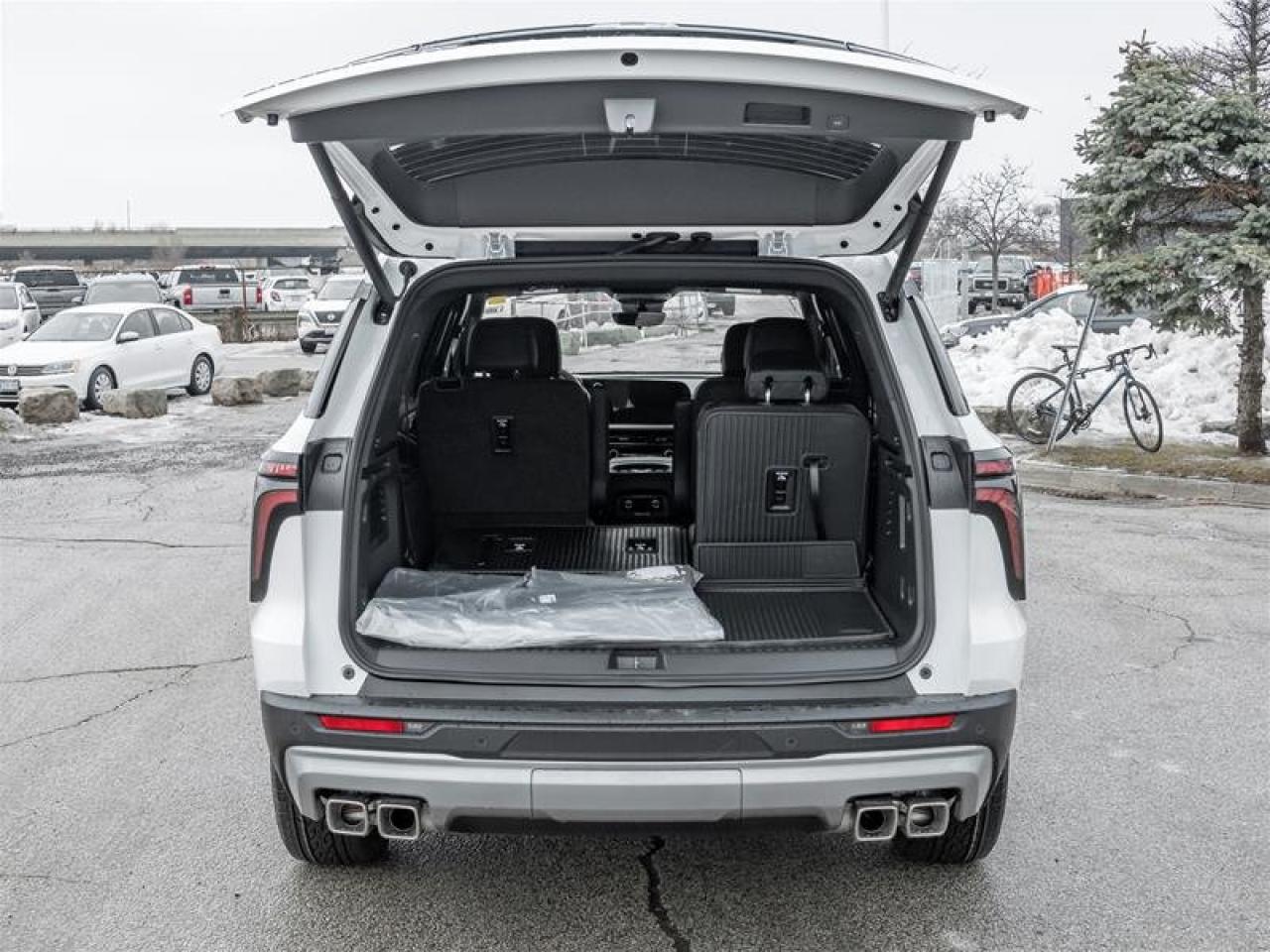 2026 Chevrolet Traverse LT Photo