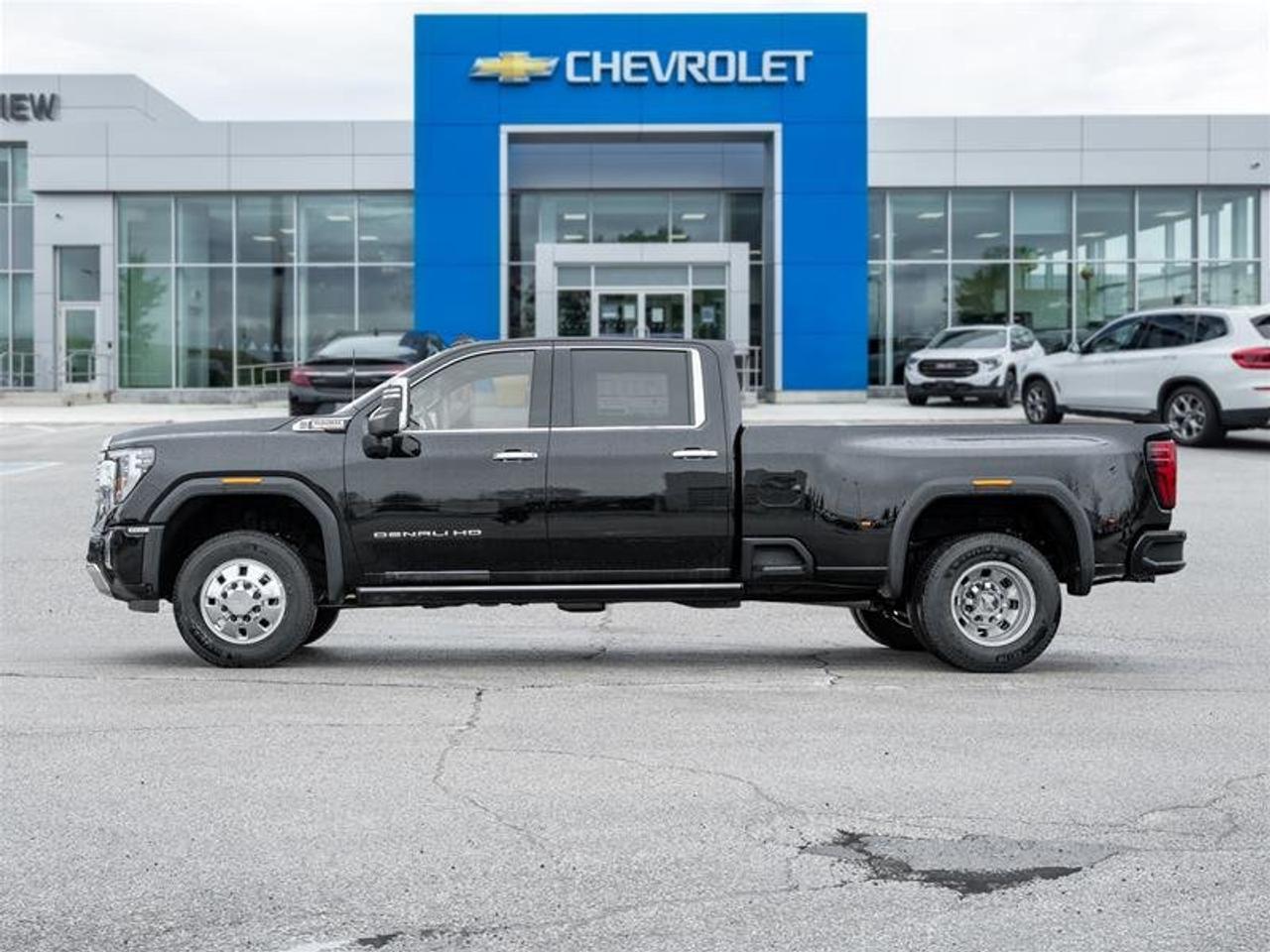 2026 GMC Sierra 3500 HD DENALI DRW Photo