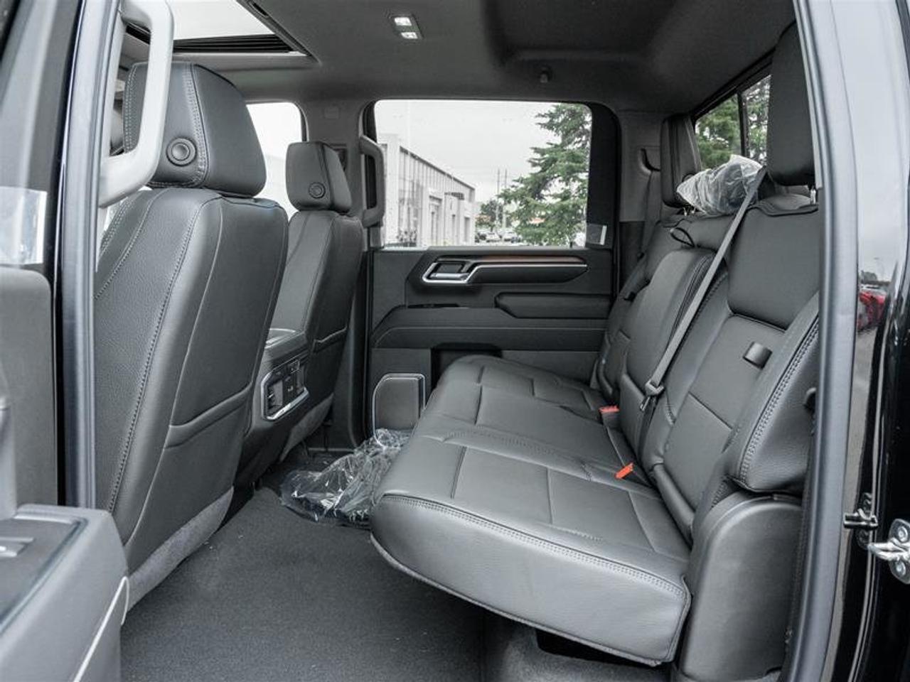 2026 GMC Sierra 3500 HD DENALI DRW Photo