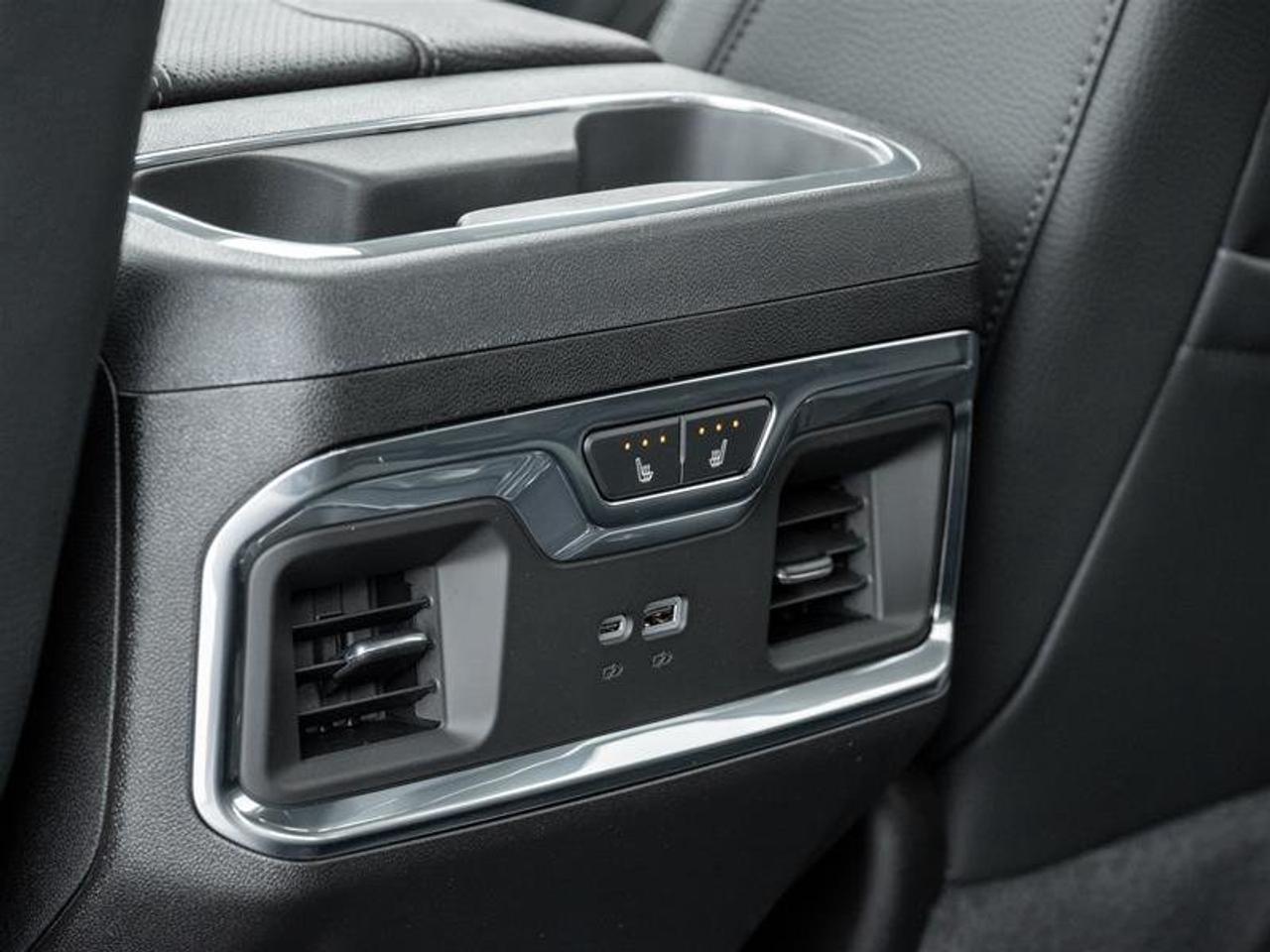 2026 GMC Sierra 3500 HD DENALI DRW Photo