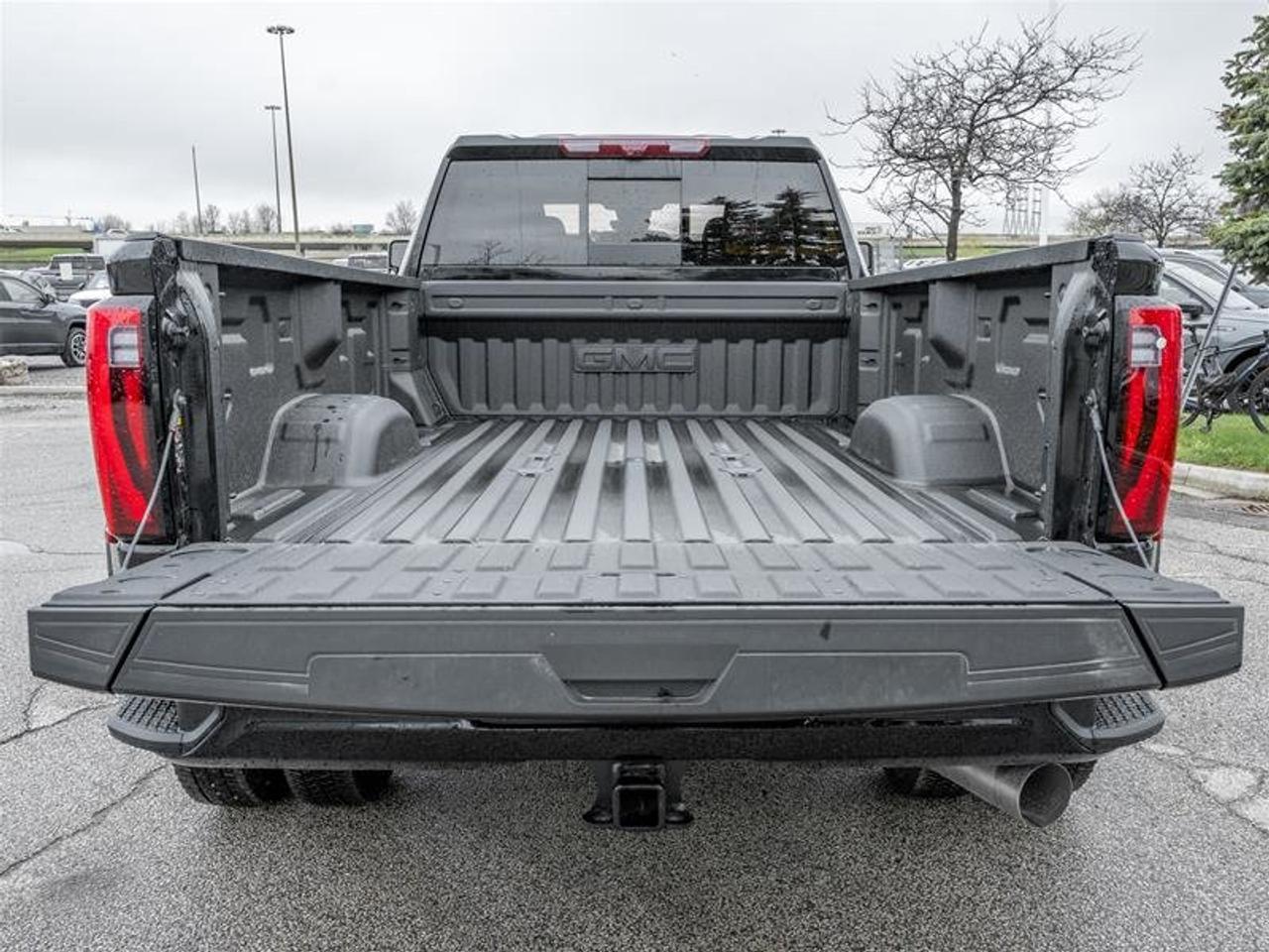 2026 GMC Sierra 3500 HD DENALI DRW Photo