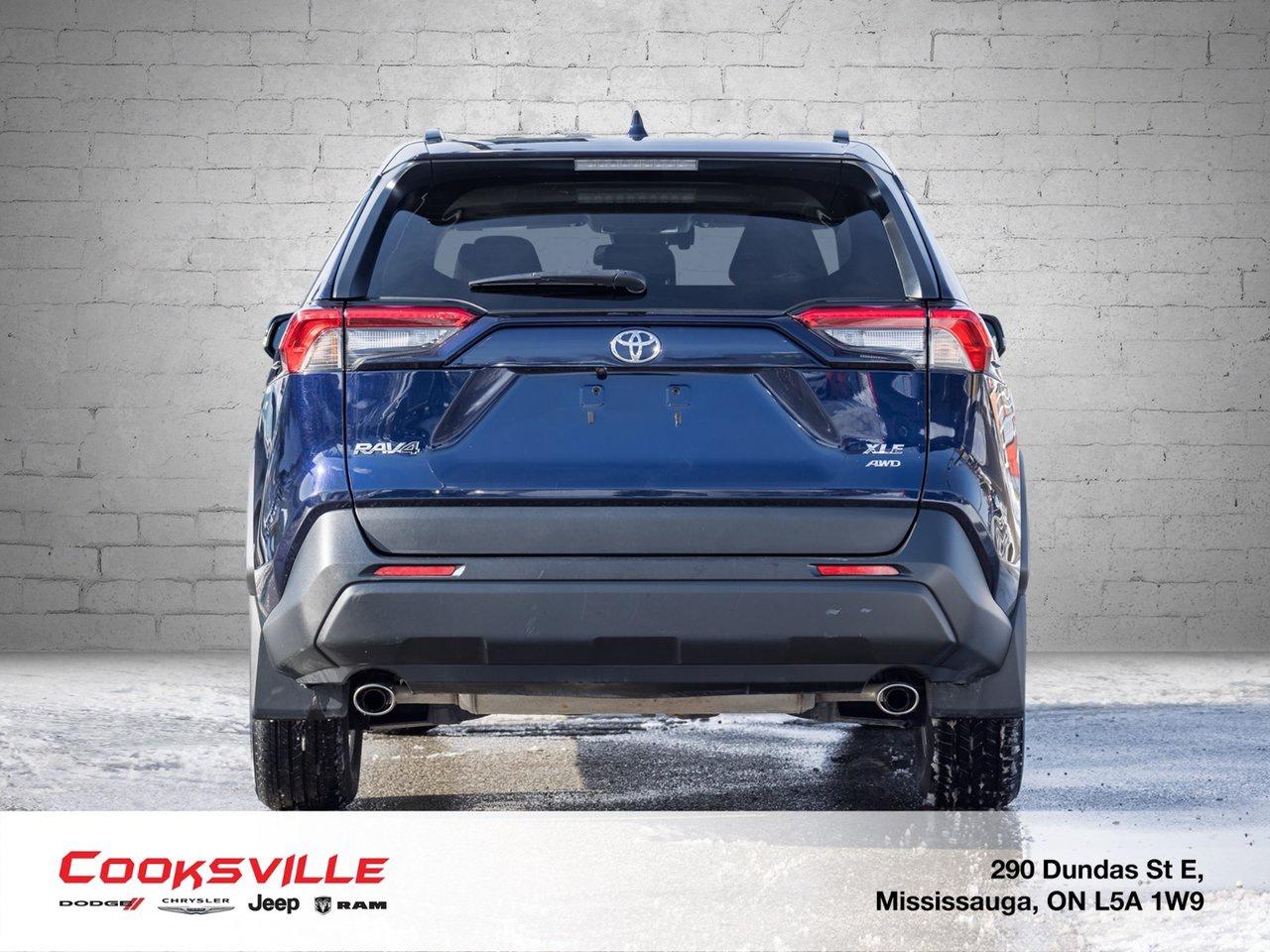 2023 Toyota RAV4 XLE AWD Photo