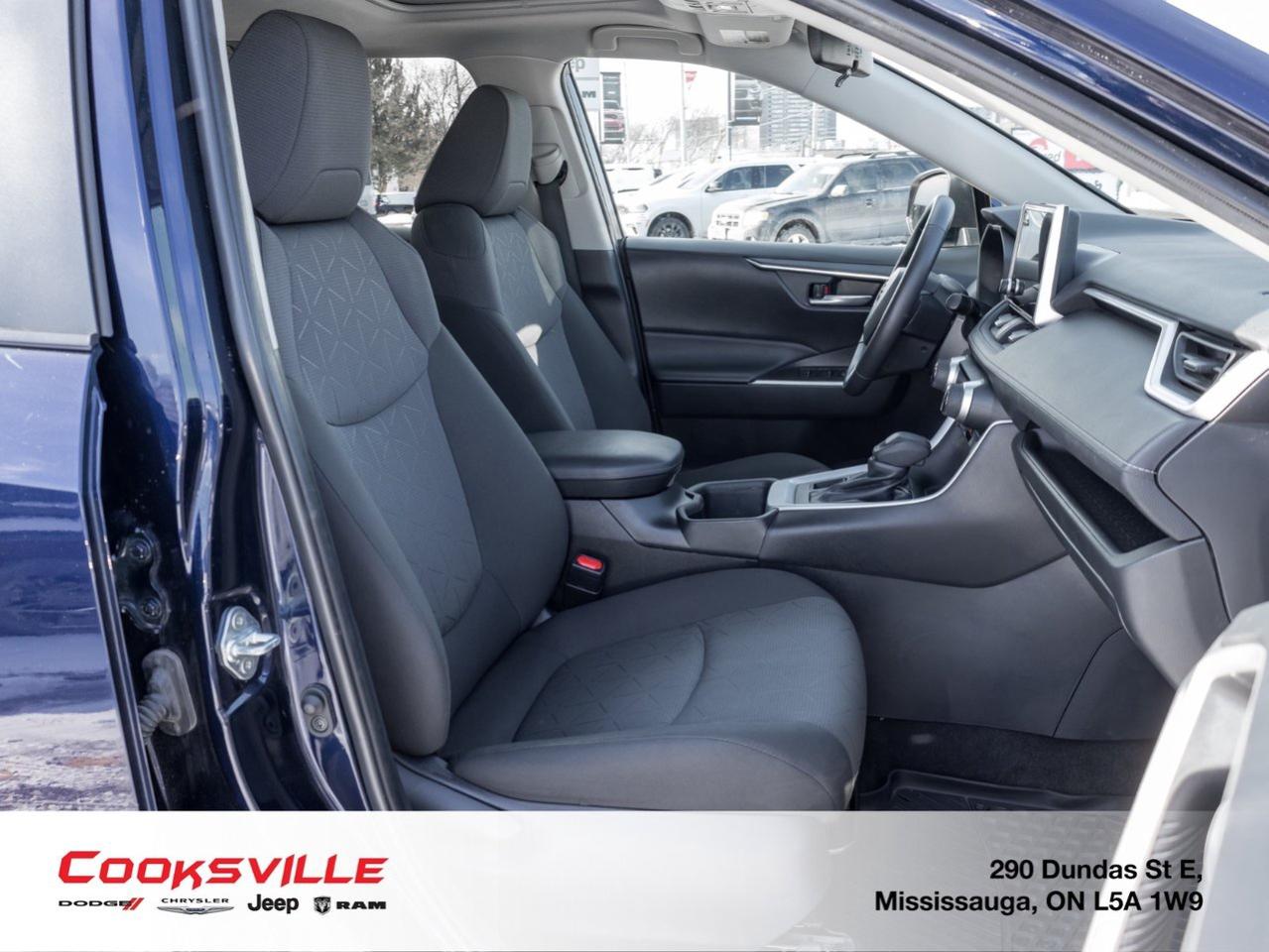 2023 Toyota RAV4 XLE AWD Photo