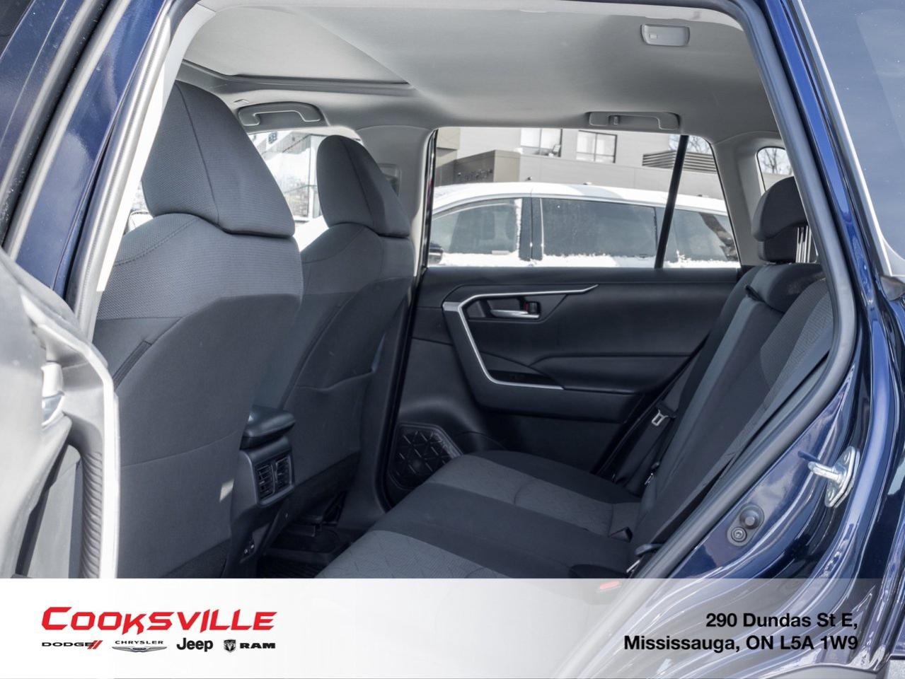 2023 Toyota RAV4 XLE AWD Photo