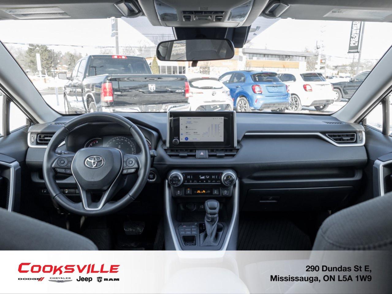 2023 Toyota RAV4 XLE AWD Photo