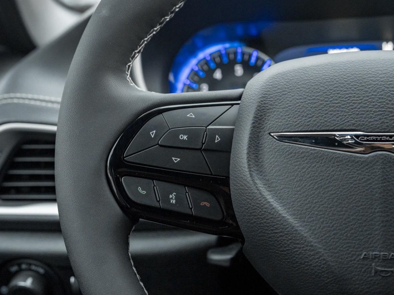 2026 Chrysler Pacifica Select AWD Photo