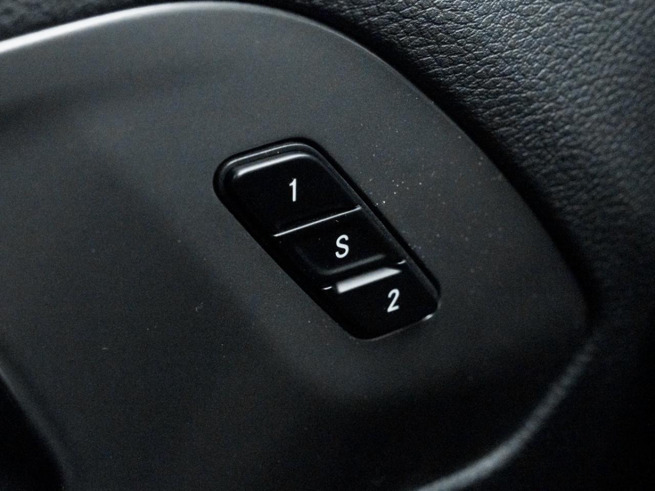 2026 Chrysler Pacifica Select AWD Photo