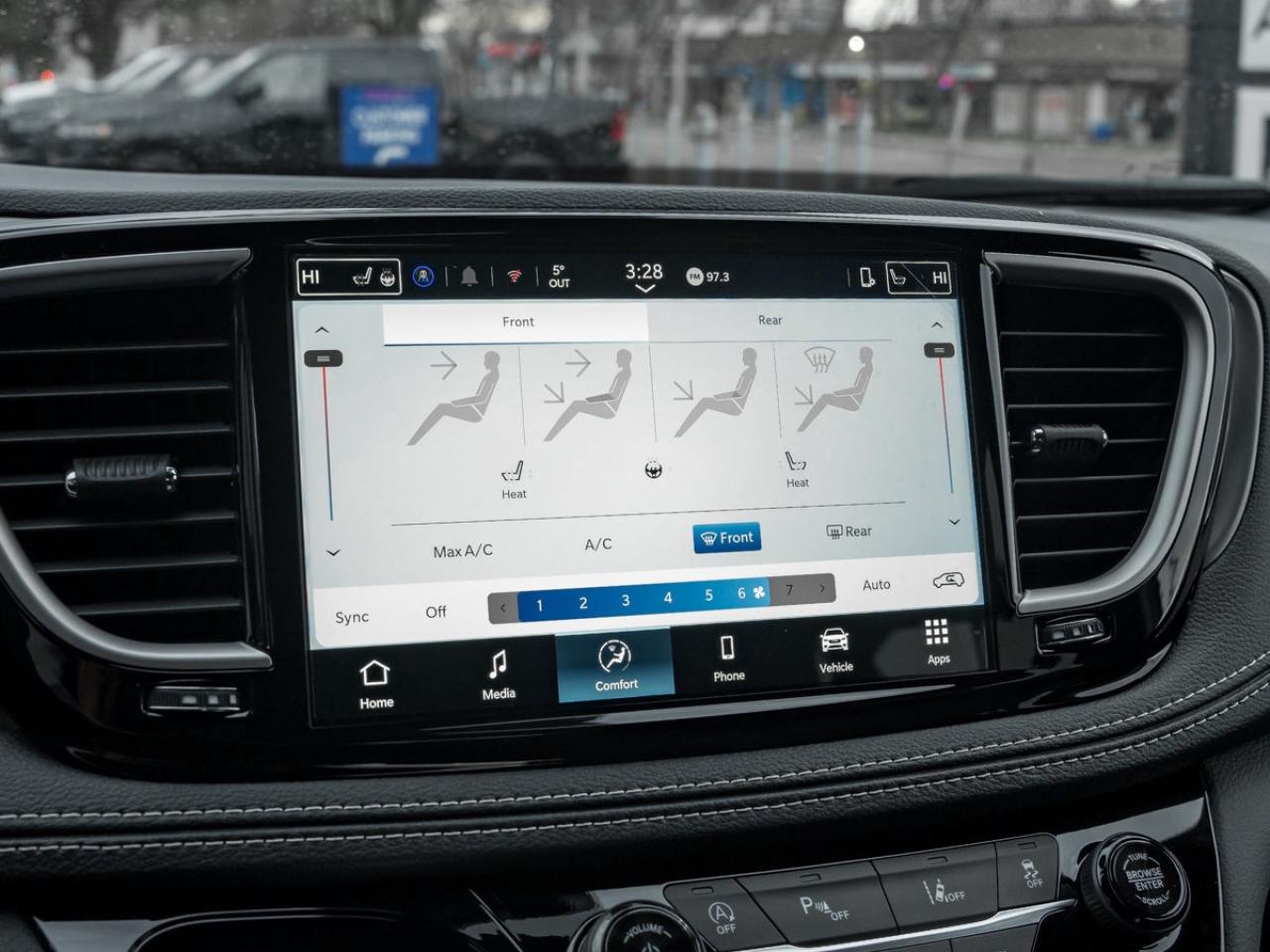 2026 Chrysler Pacifica Select AWD Photo