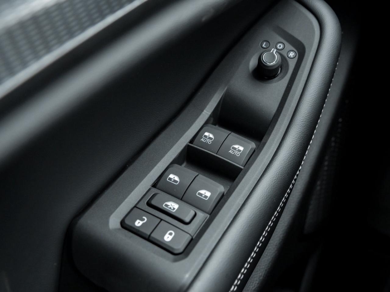 2025 Jeep Grand Cherokee Laredo Altitude Photo