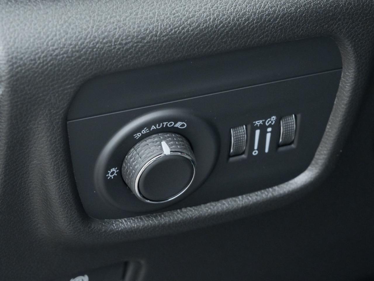 2025 Jeep Grand Cherokee Laredo Altitude Photo