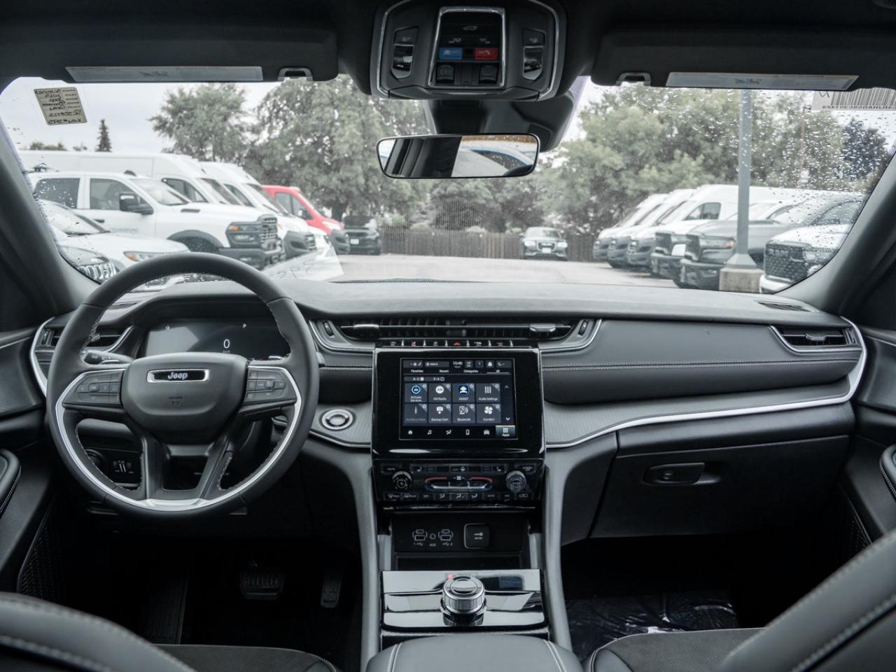 2025 Jeep Grand Cherokee Laredo Altitude Photo