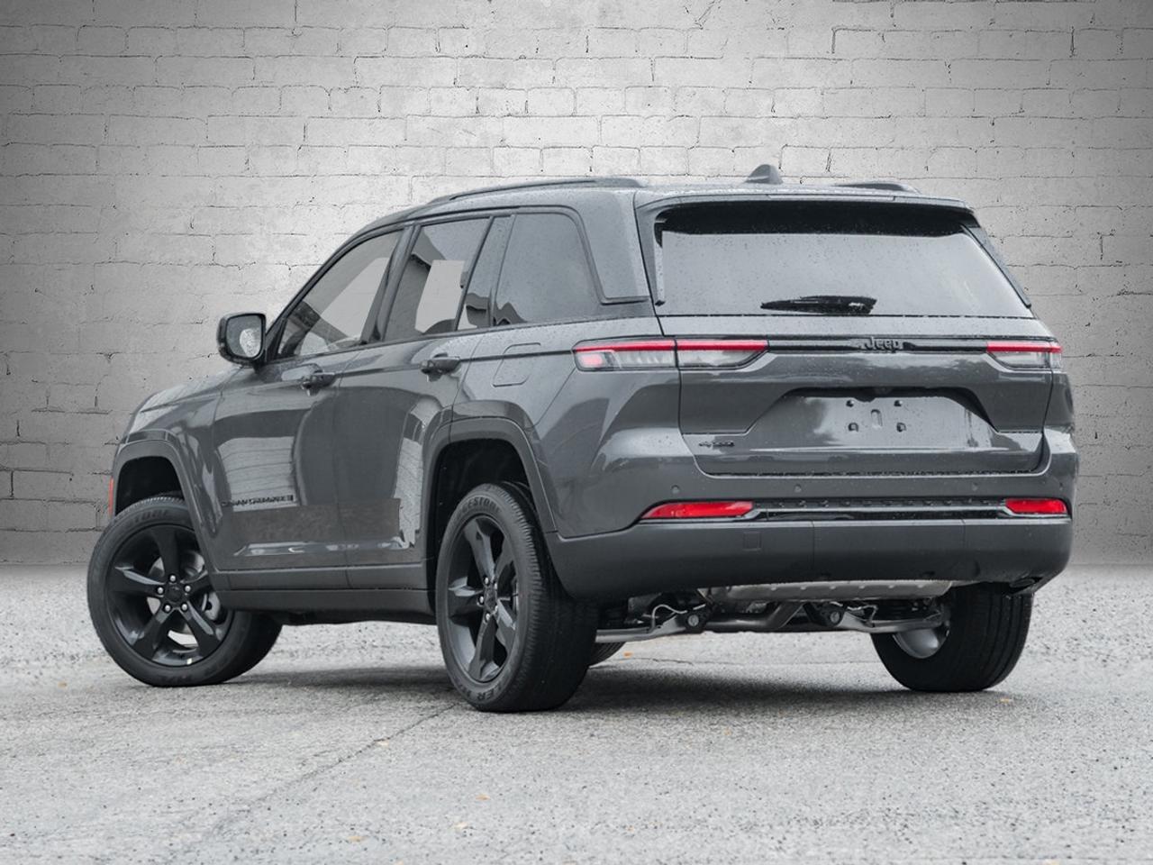 2025 Jeep Grand Cherokee Laredo Altitude Photo