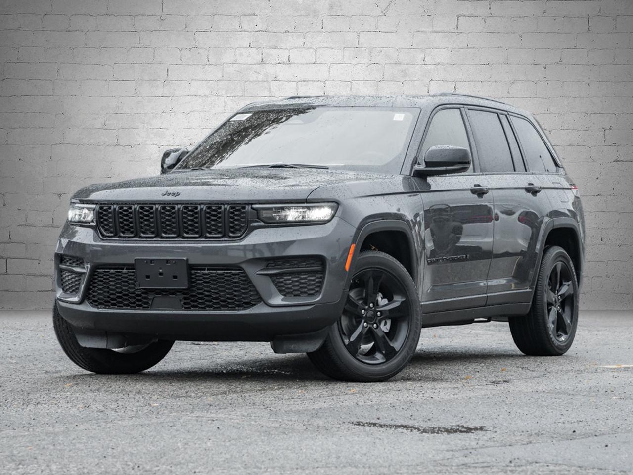 2025 Jeep Grand Cherokee Laredo Altitude Photo