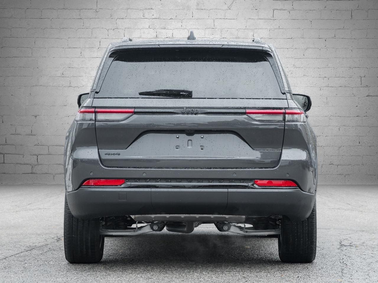2025 Jeep Grand Cherokee Laredo Altitude Photo