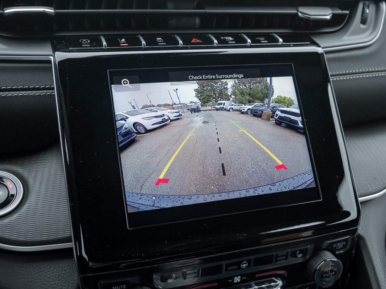 2025 Jeep Grand Cherokee Laredo Altitude Photo