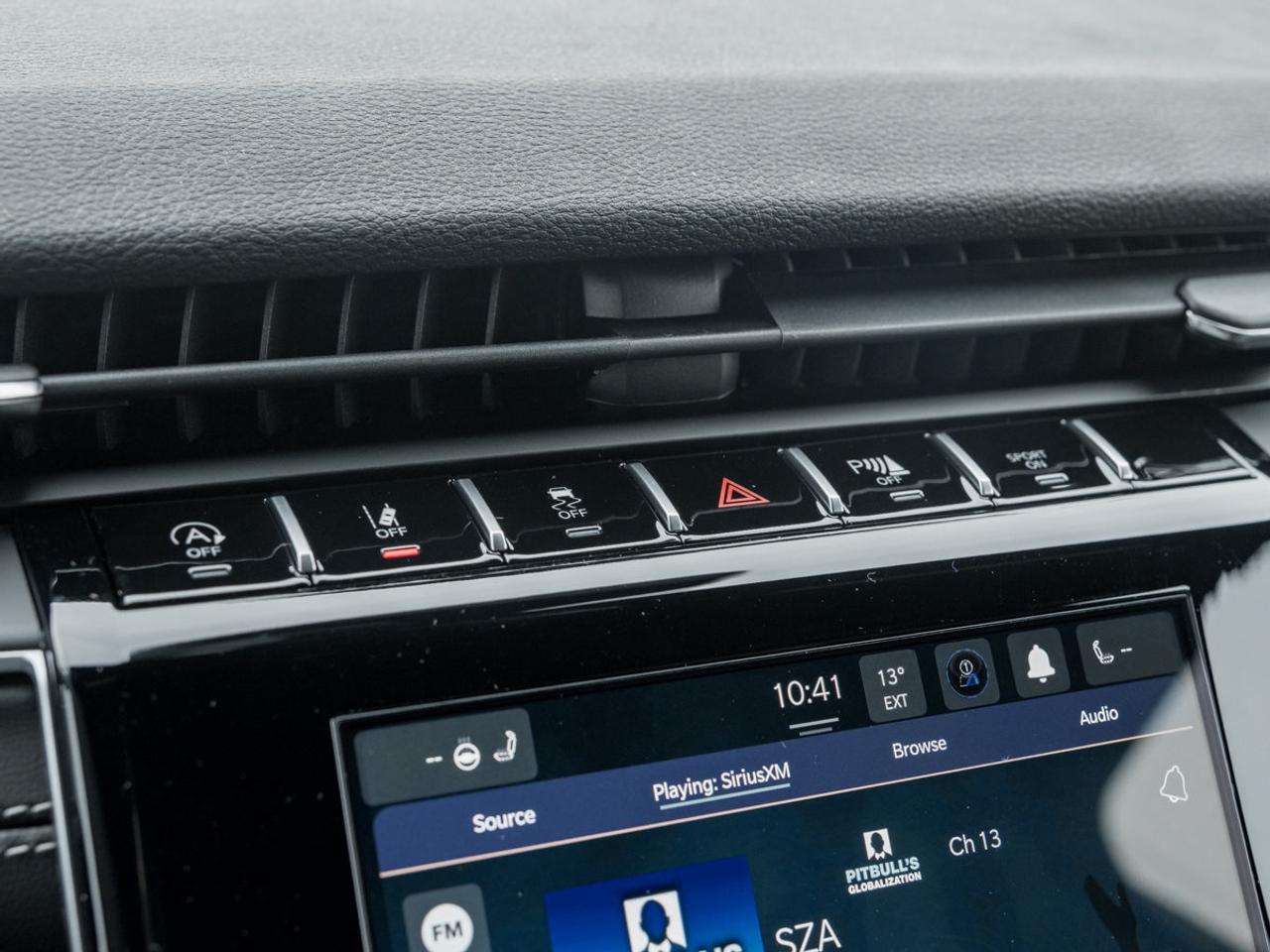 2025 Jeep Grand Cherokee Laredo Altitude Photo