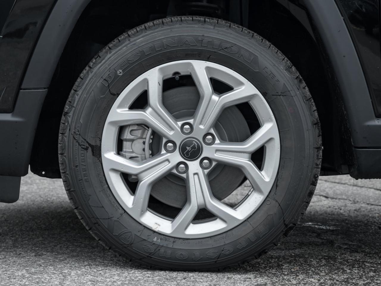 2025 Jeep Compass Sport Photo