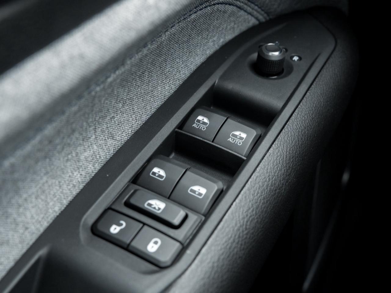 2025 Jeep Compass Sport Photo