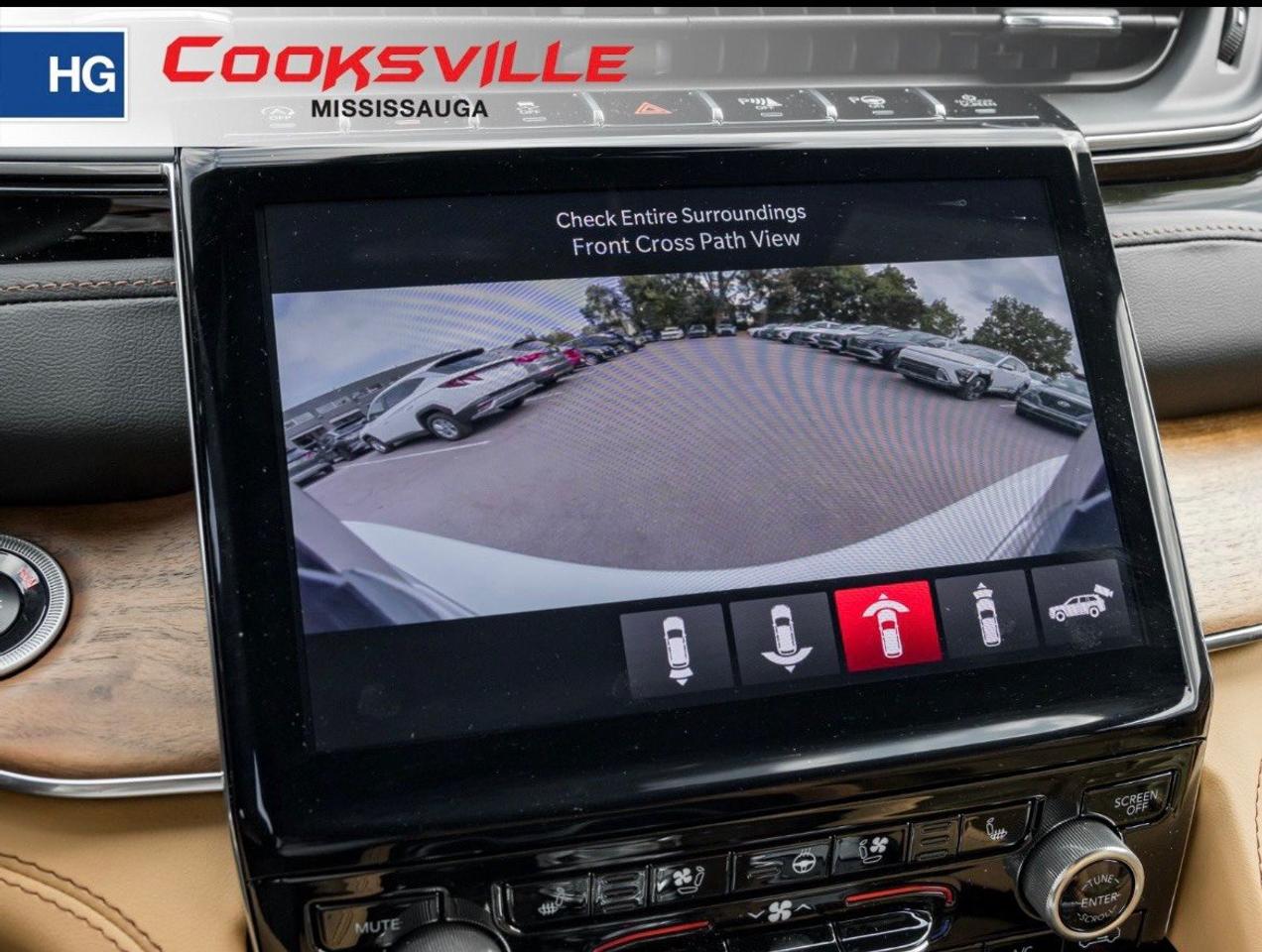 2025 Jeep Grand Cherokee Summit Reserve 4x4 Photo