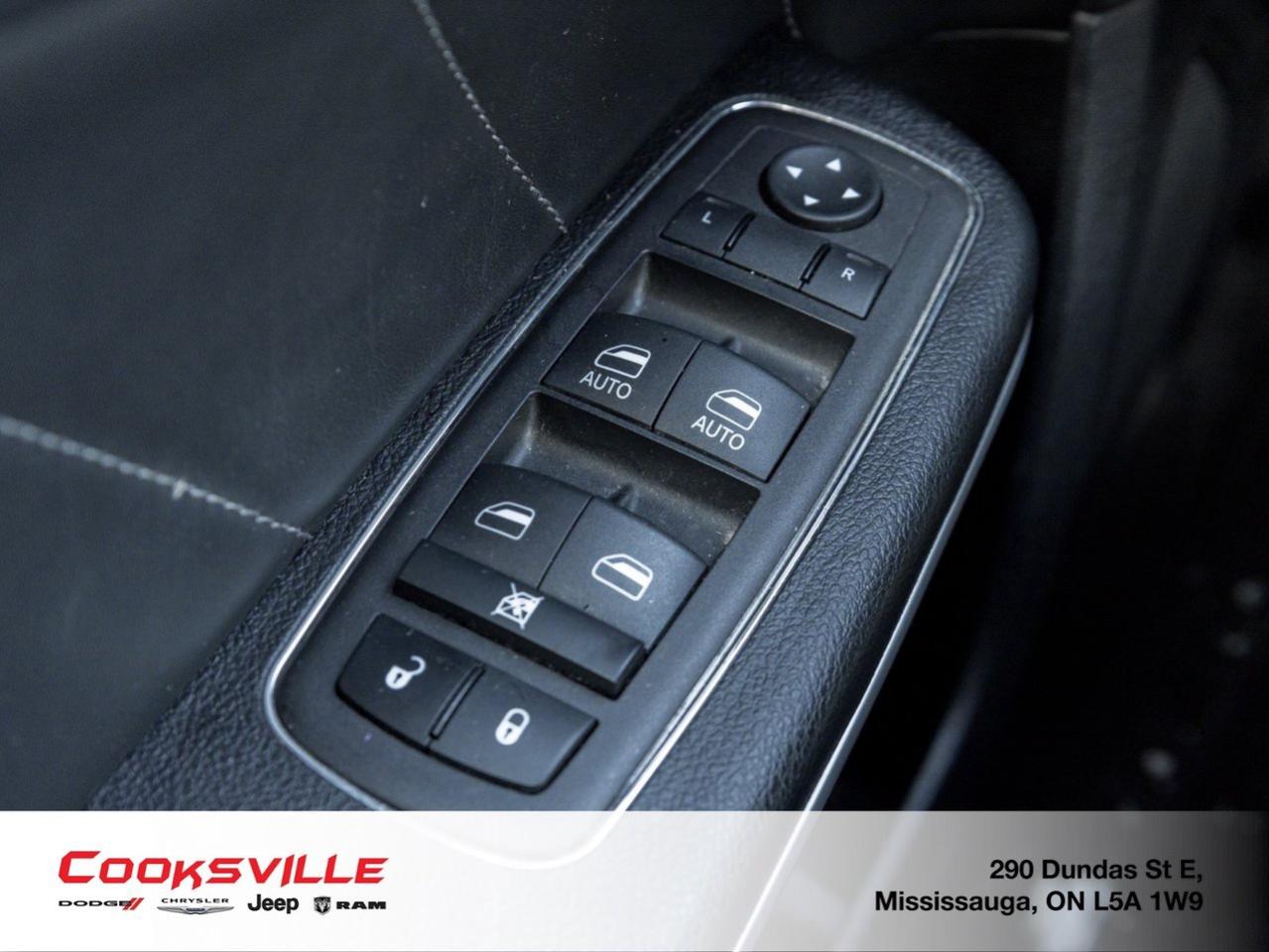 2023 Dodge Charger SXT AWD Photo