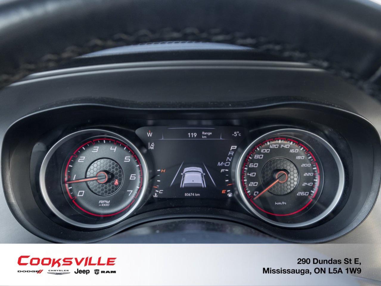 2023 Dodge Charger SXT AWD Photo