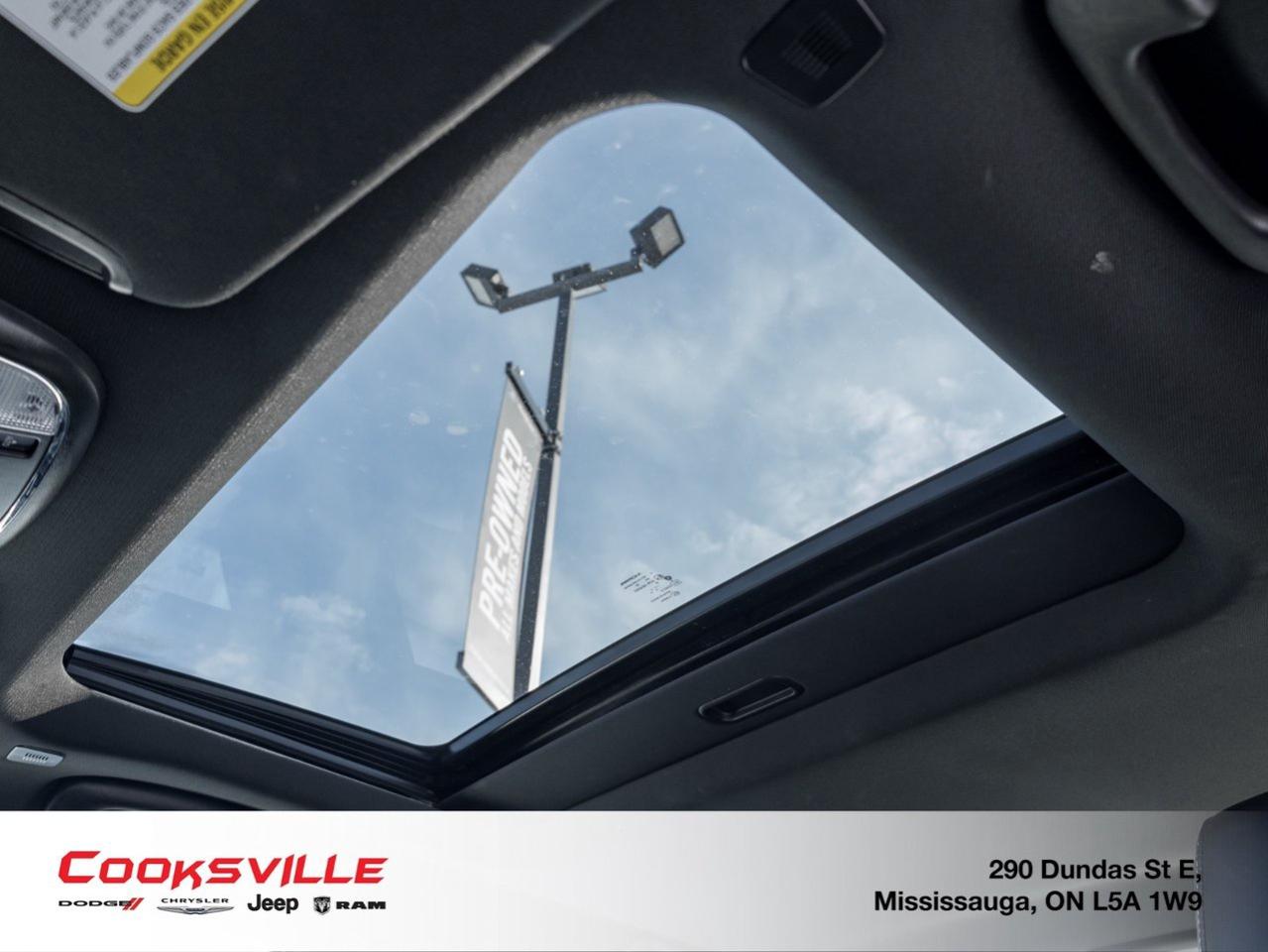 2023 Dodge Charger SXT AWD Photo