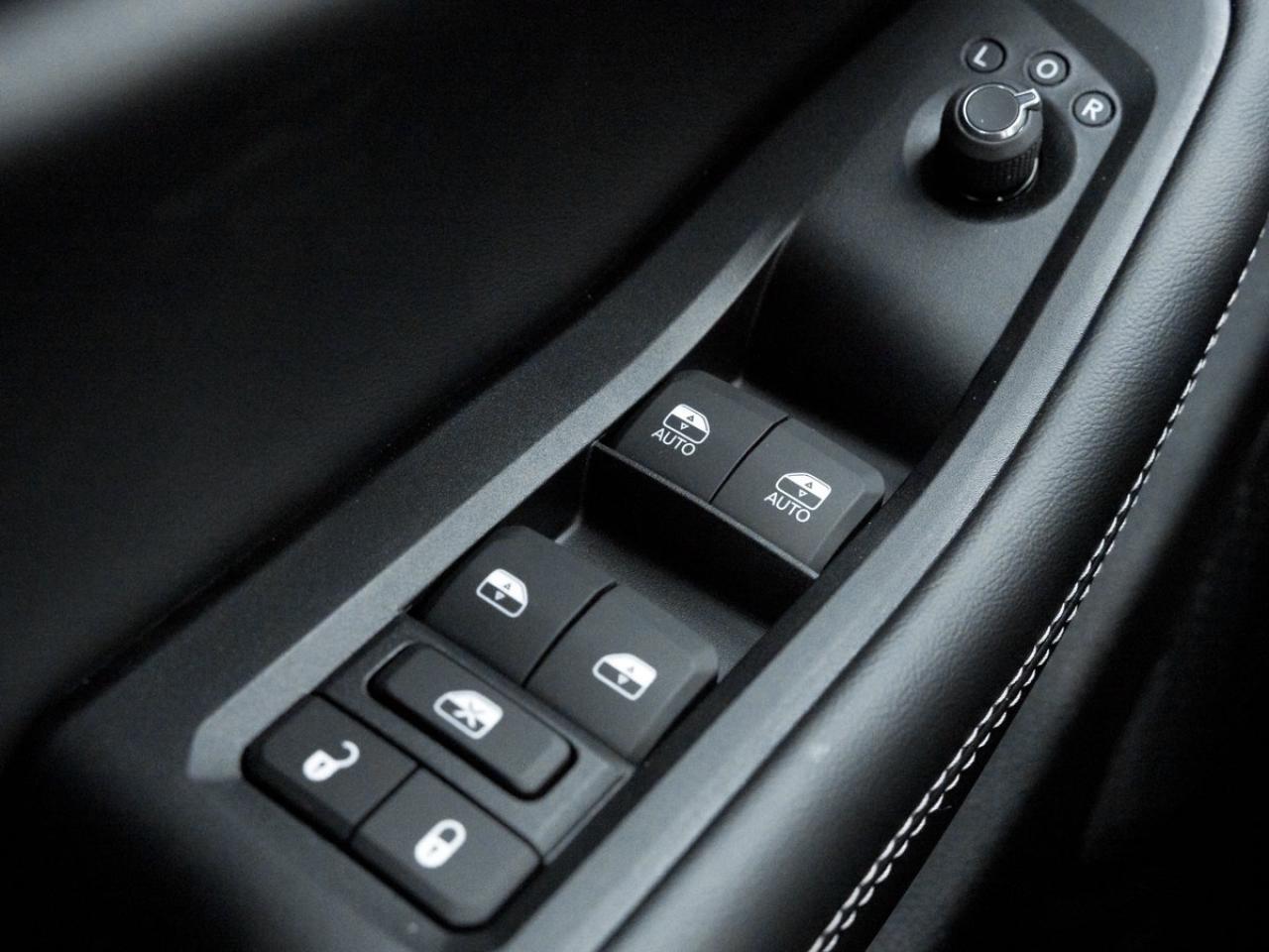 2025 Jeep Grand Cherokee Laredo Photo