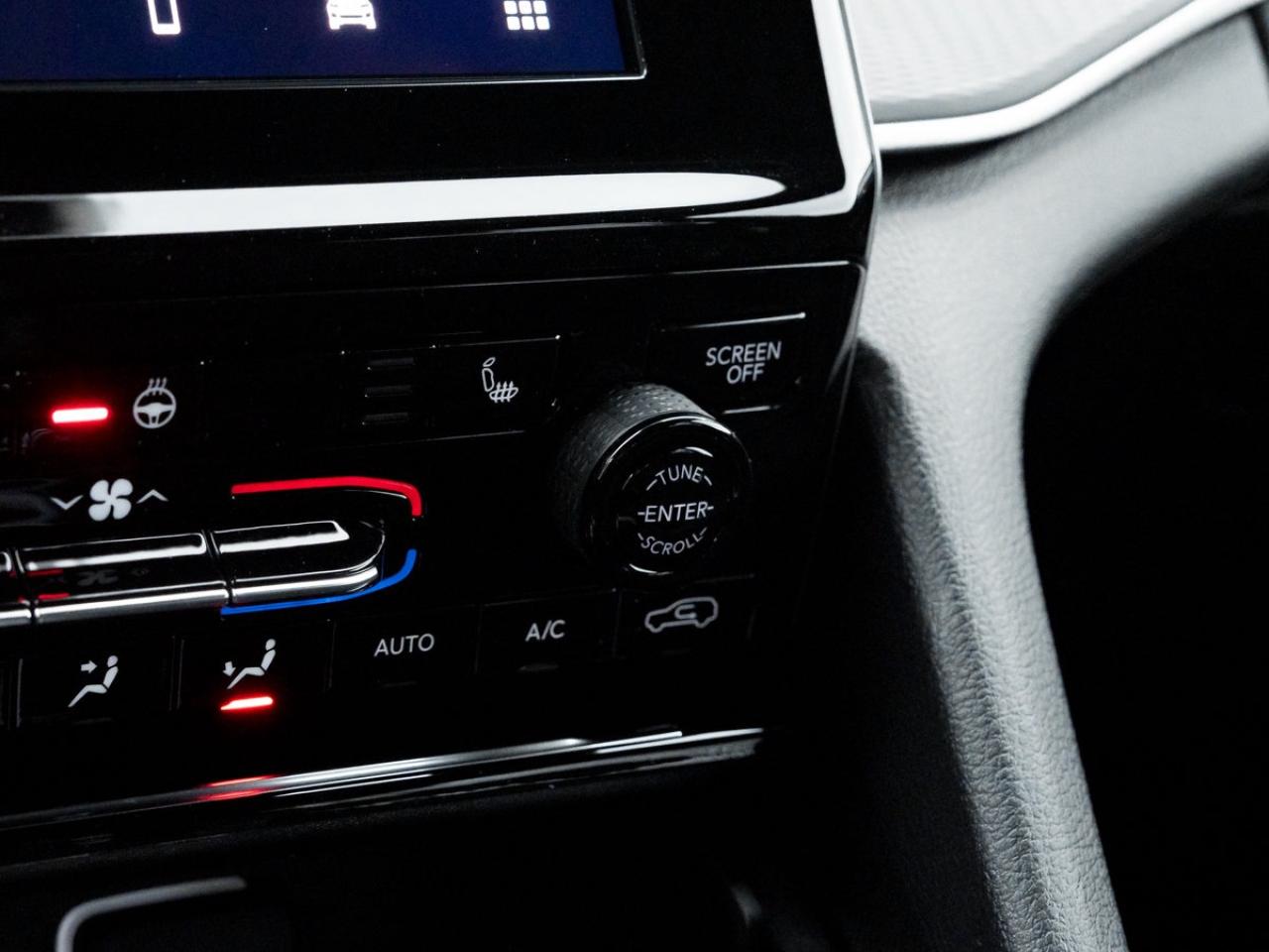 2025 Jeep Grand Cherokee Laredo Photo