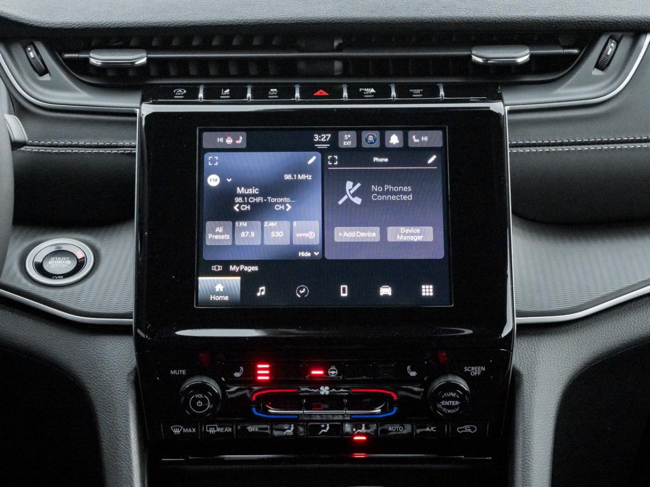 2025 Jeep Grand Cherokee Laredo Photo