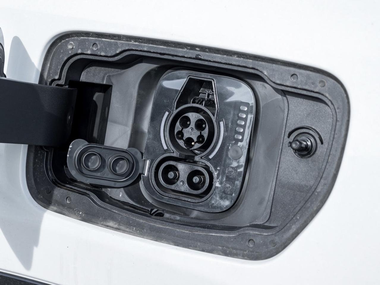 2025 Jeep Wagoneer S PREMIUM Photo4
